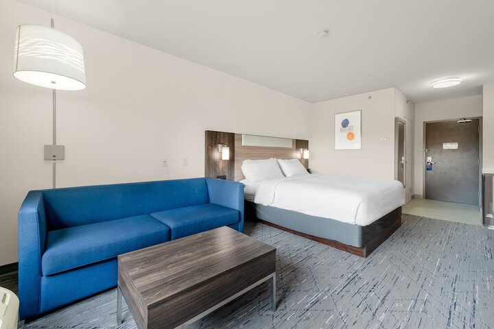 Room 26 of 68