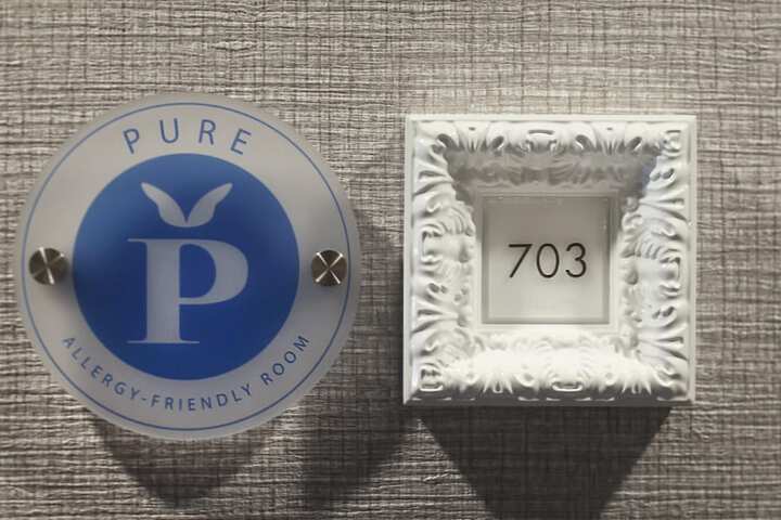 Room 17 of 35