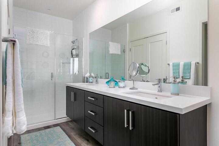 Ocean View 3 Bedrooms Condo just steps from the park, pier & water!