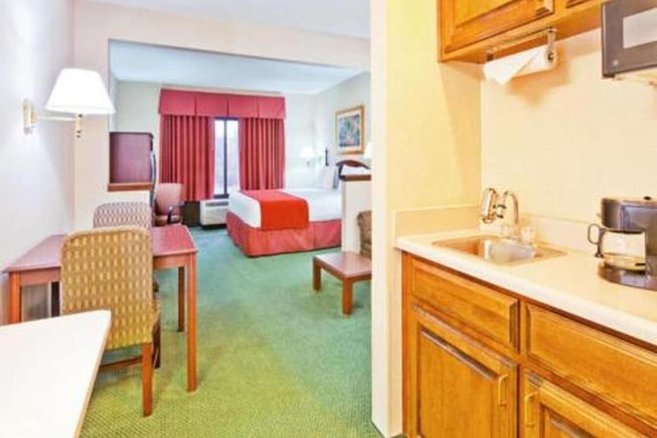 Spark by Hilton Paducah