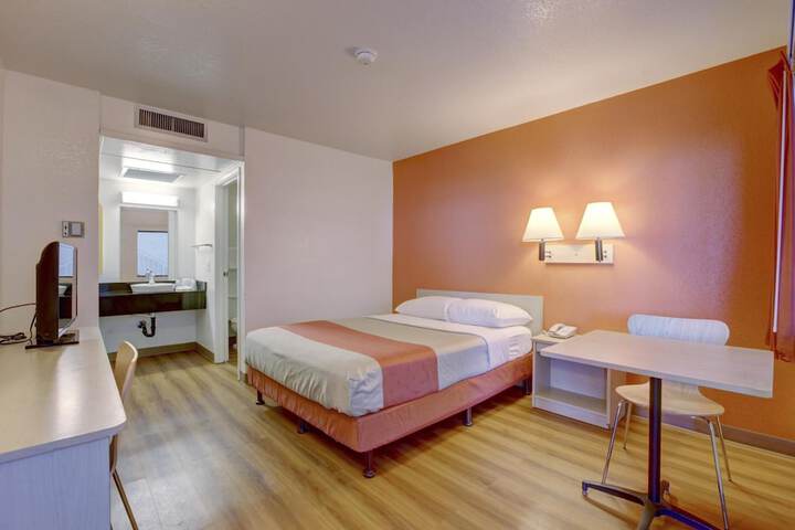 Room 34 of 54
