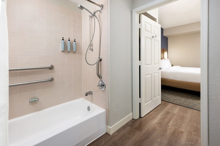 Room 40 of 60