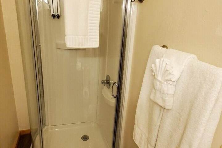 Room 72 of 90