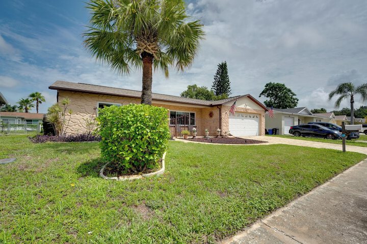 Home Near Werner-boyce & New Port Richey!