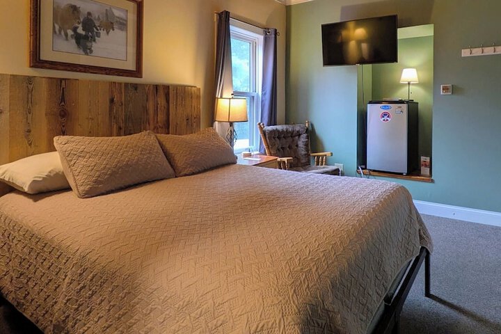 The Jay Village Inn