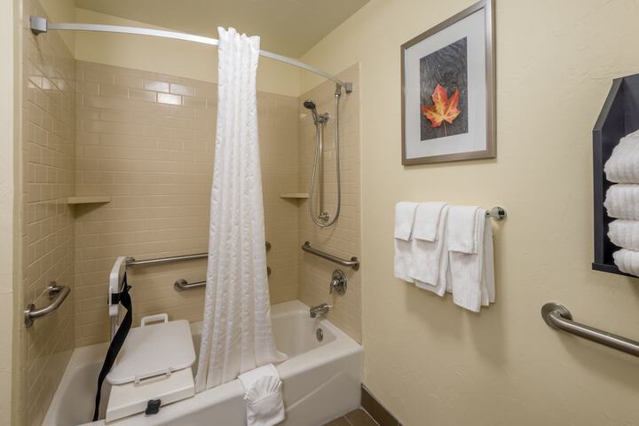 Room 15 of 35