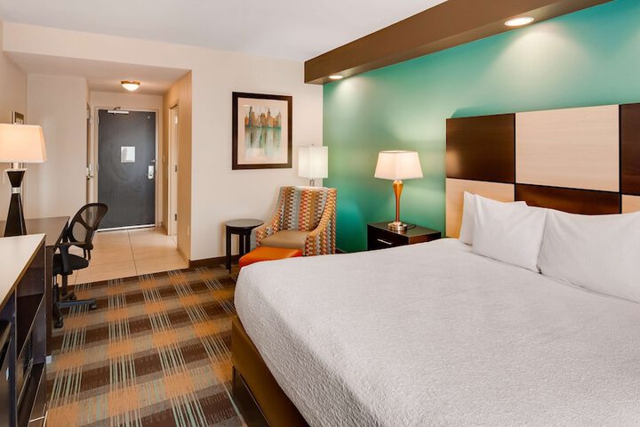 Room 16 of 30