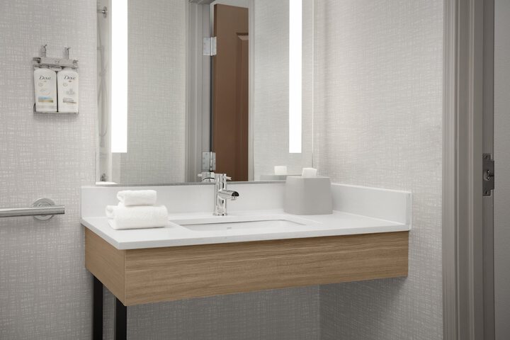 Holiday Inn Express Hotel & Suites DFW West - Hurst by IHG