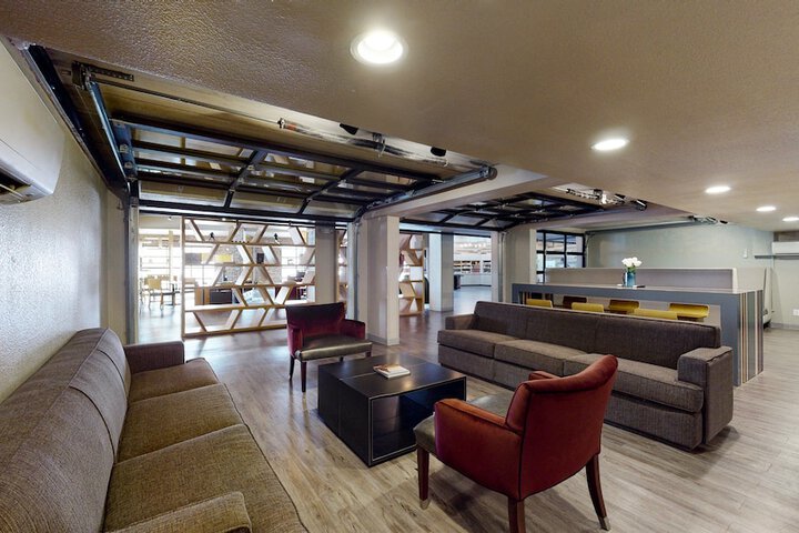 Hotel 4 of 110