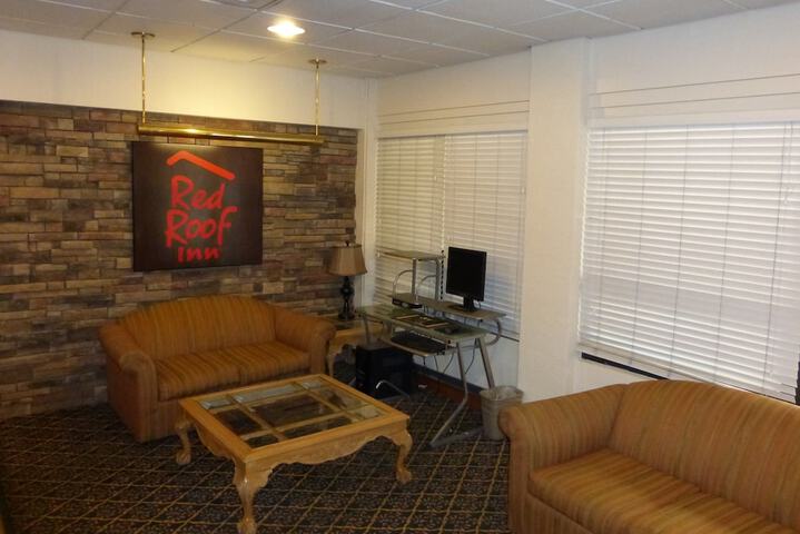 Business Center 20 of 21