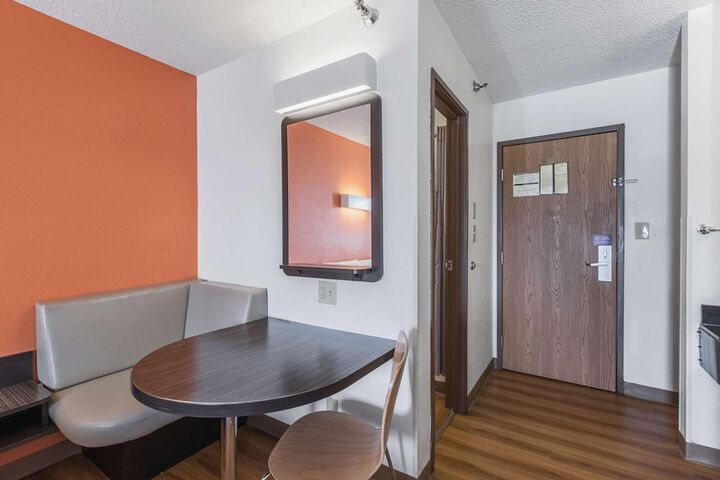 Room 20 of 40