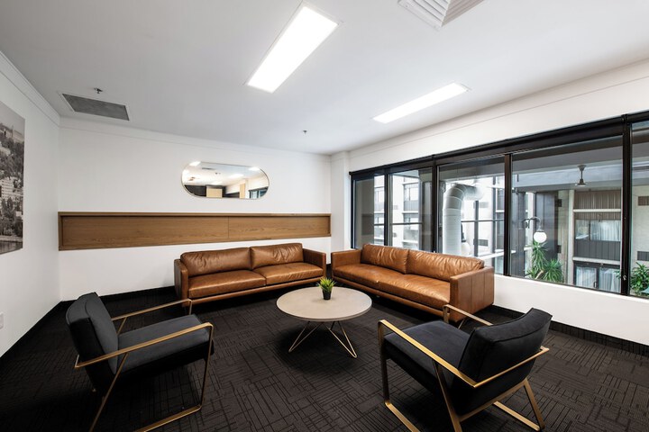 Business Center 125 of 127
