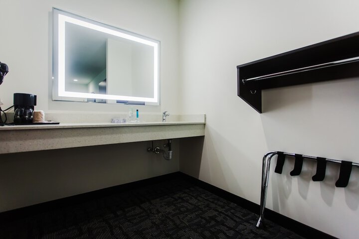 Room 49 of 69