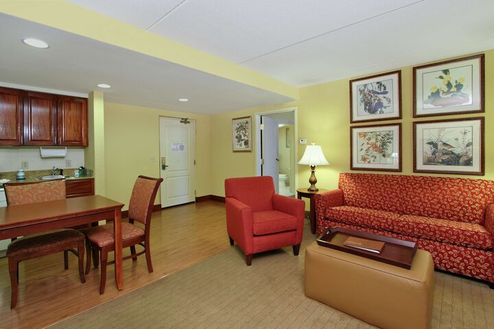 Homewood Suites by Hilton Chesapeake-Greenbrier