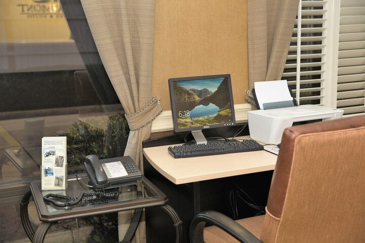 Business Center 30 of 31