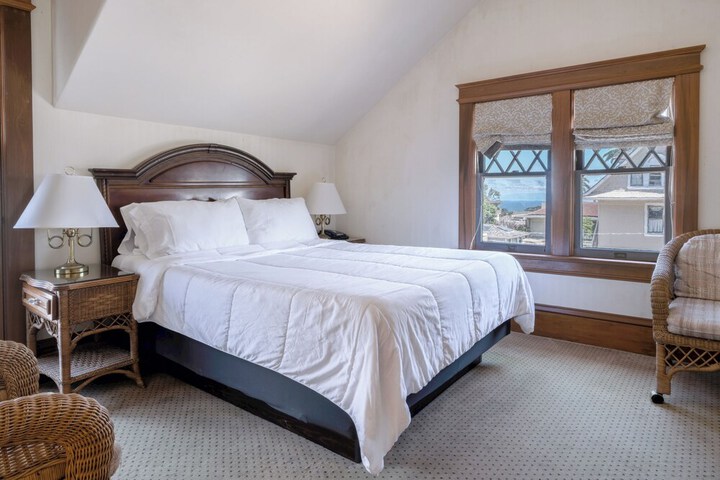Pacific Grove Inn
