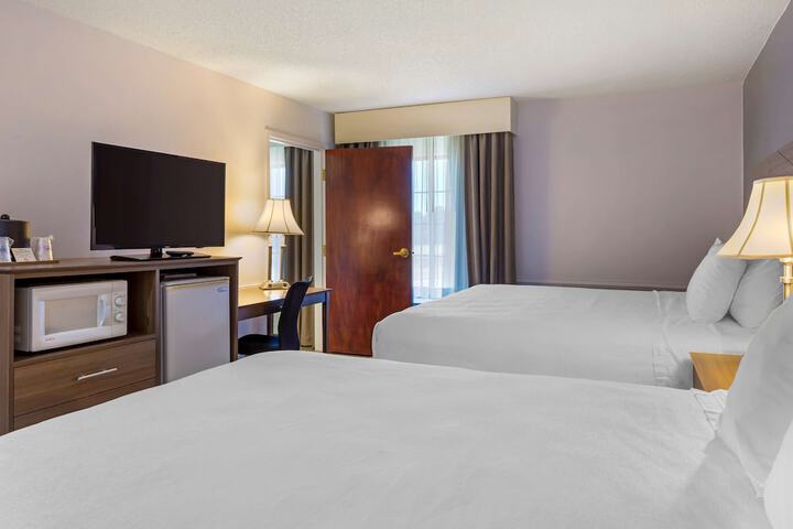 Room 35 of 44
