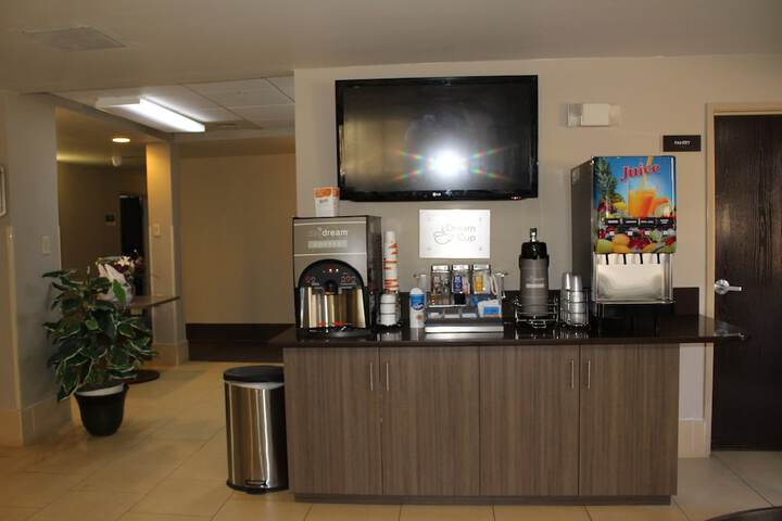 Breakfast/Coffee Service 37 of 43