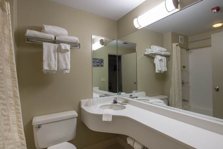 Room 19 of 36