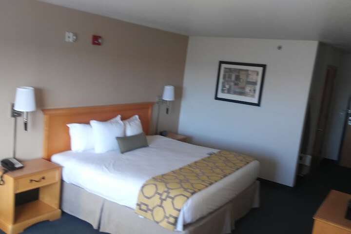 Room 27 of 52