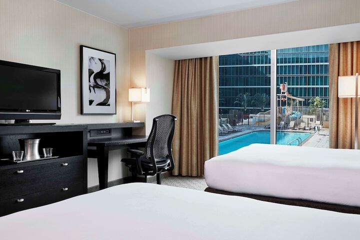 Room 51 of 100