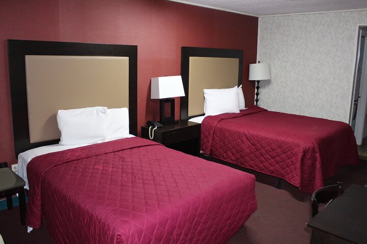 Room 11 of 25