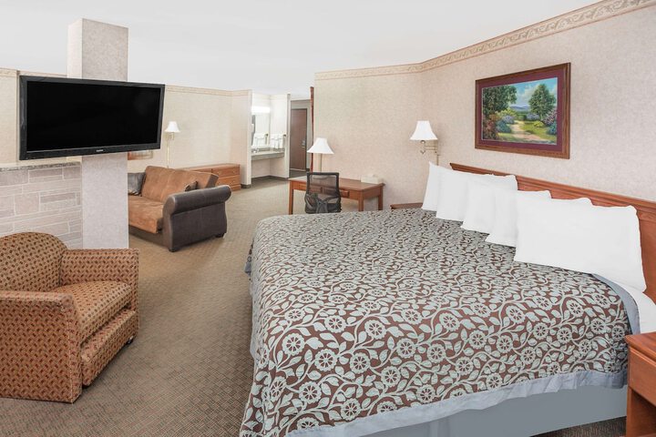 Room 14 of 14