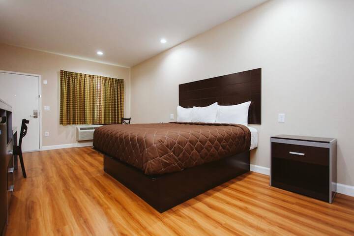 Room 40 of 46