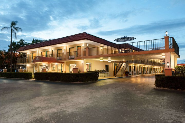 Hotel 2 of 30