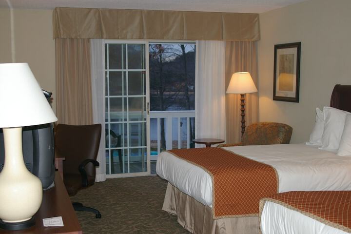 Room 19 of 48