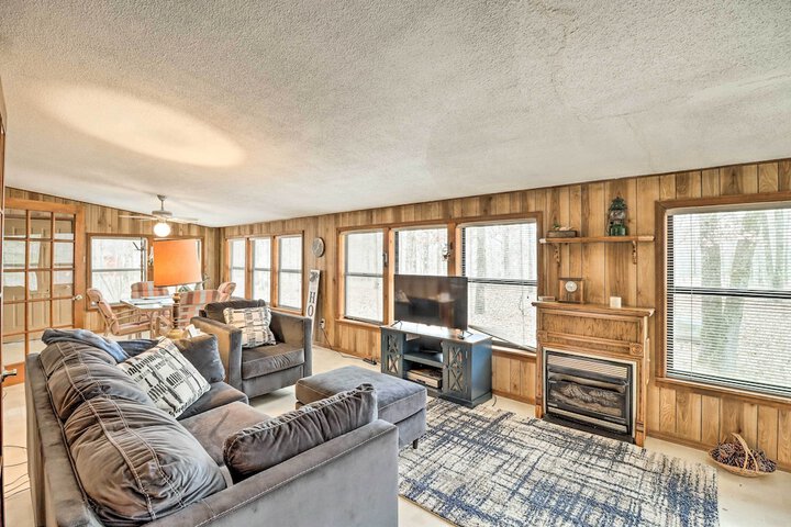 40-acre Poplar Bluff Nature Lovers Paradise!