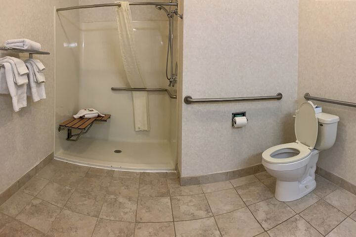 Room 28 of 32