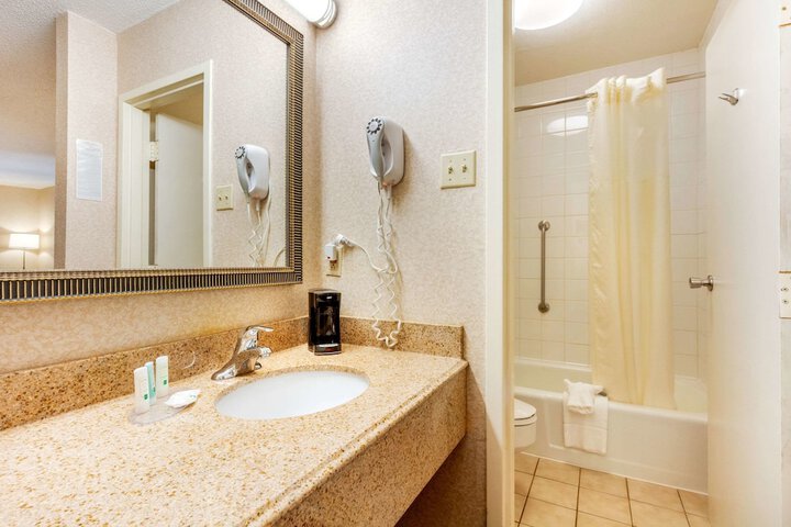 Quality Inn Exit 4