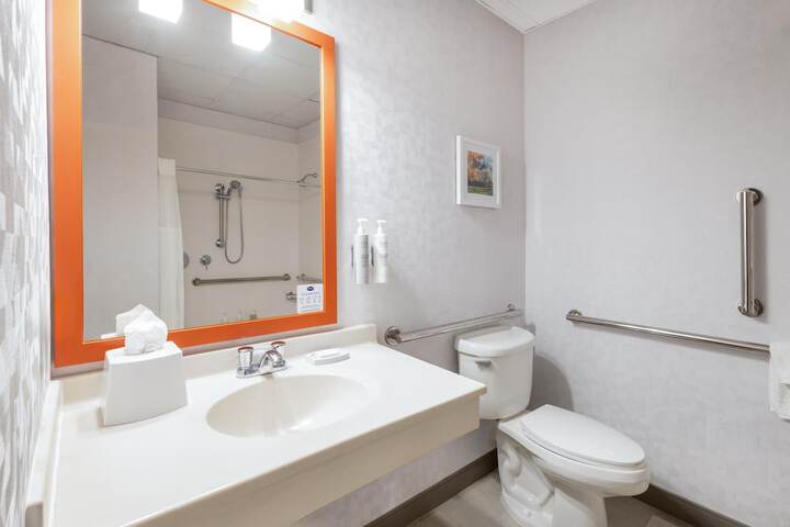 Hampton Inn & Suites Newark Airport Elizabeth