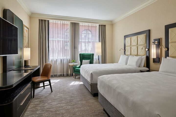Room 28 of 110