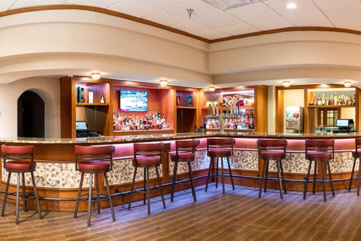 MCM Eleganté Hotel & Conference Center Beaumont