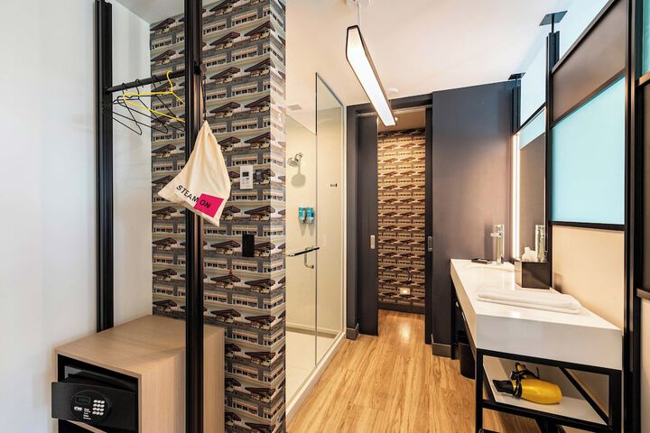 Aloft by Marriott Savannah Downtown Historic District