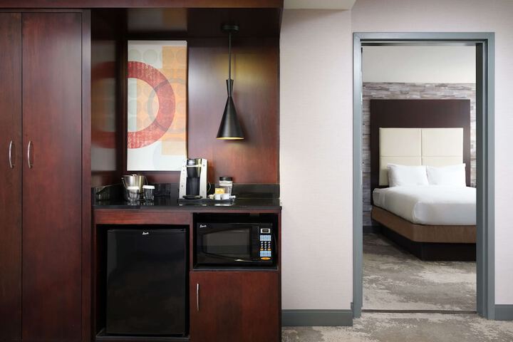 Room 32 of 50