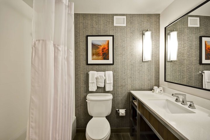 Room 30 of 48