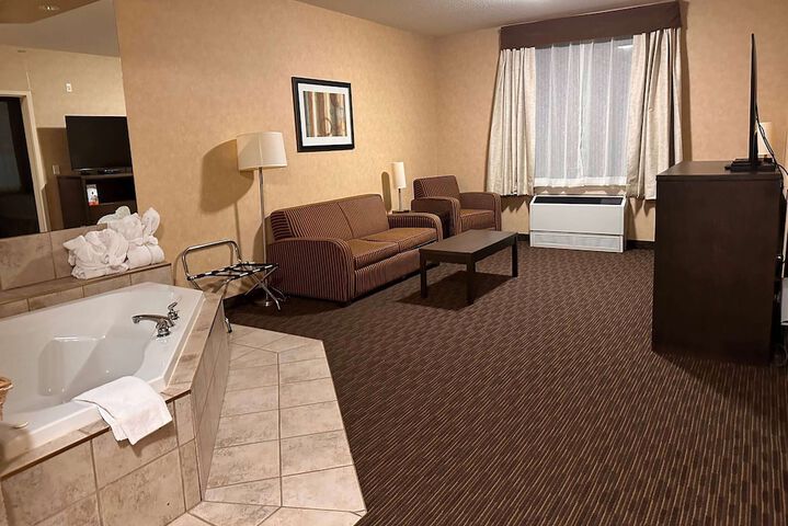 Room 27 of 65