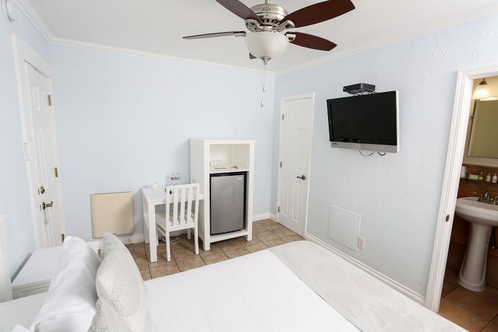 Room 58 of 102