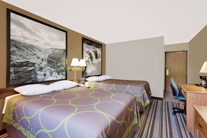 Room 10 of 21