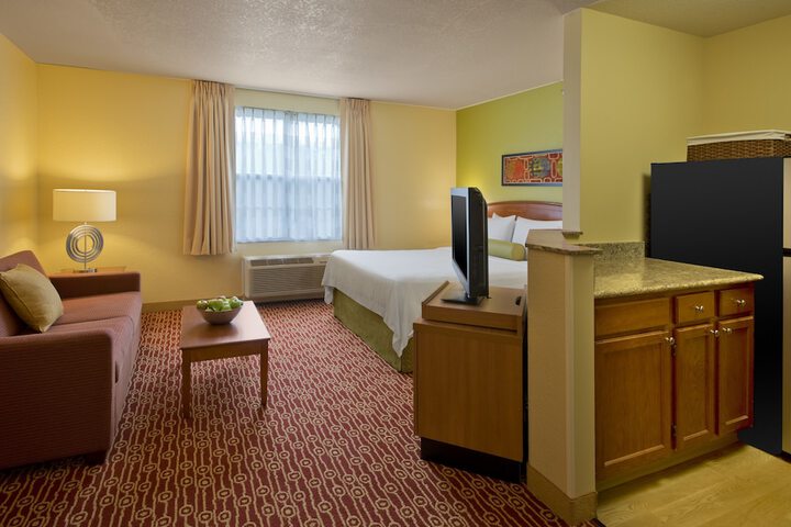 Room 15 of 25
