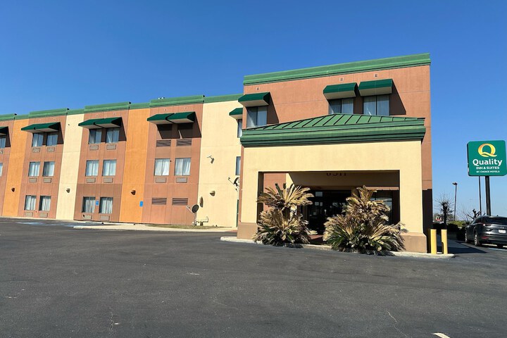 Hotel 3 of 57