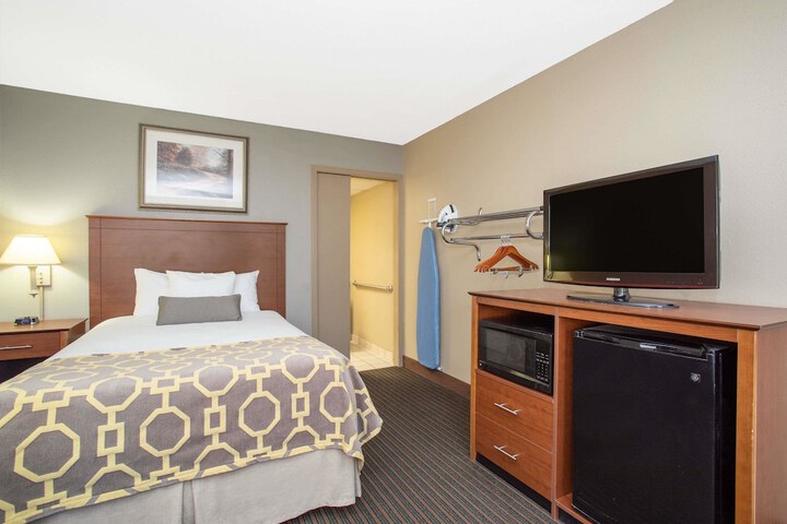 Room 18 of 26