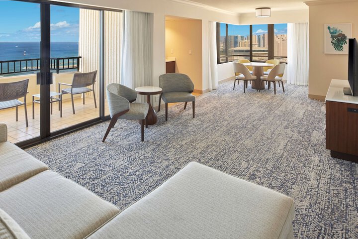 Hilton Hawaiian Village Waikiki Beach Resort