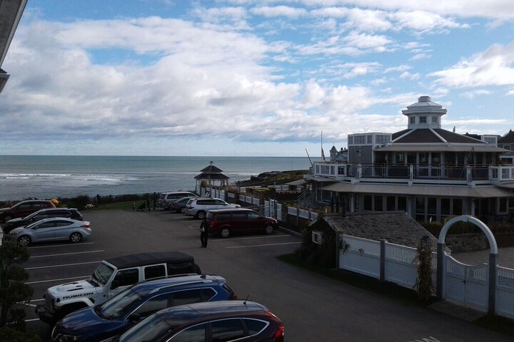 Anchorage by the Sea