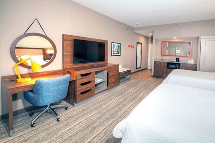 Room 18 of 52