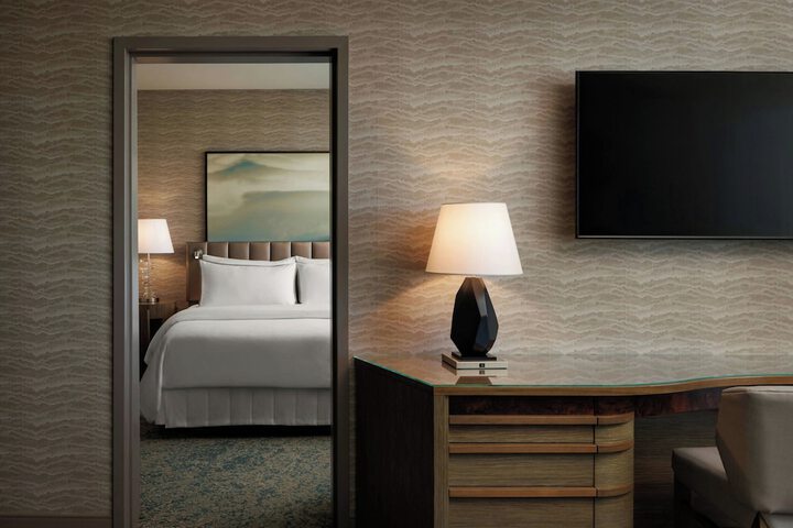 Room 43 of 76