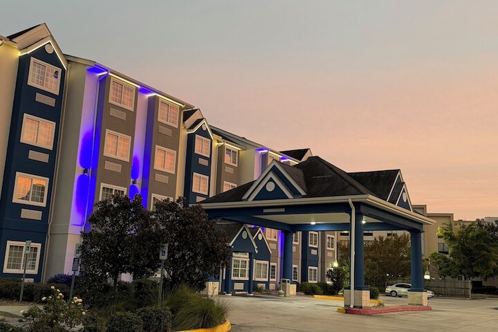 Microtel Inn & Suites by Wyndham Baton Rouge Airport
